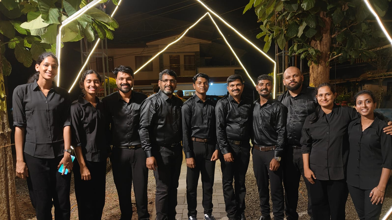 Apostles Band, Malayattor